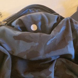 Lululemon blue camo shorts XL. Side and back zipper pocket